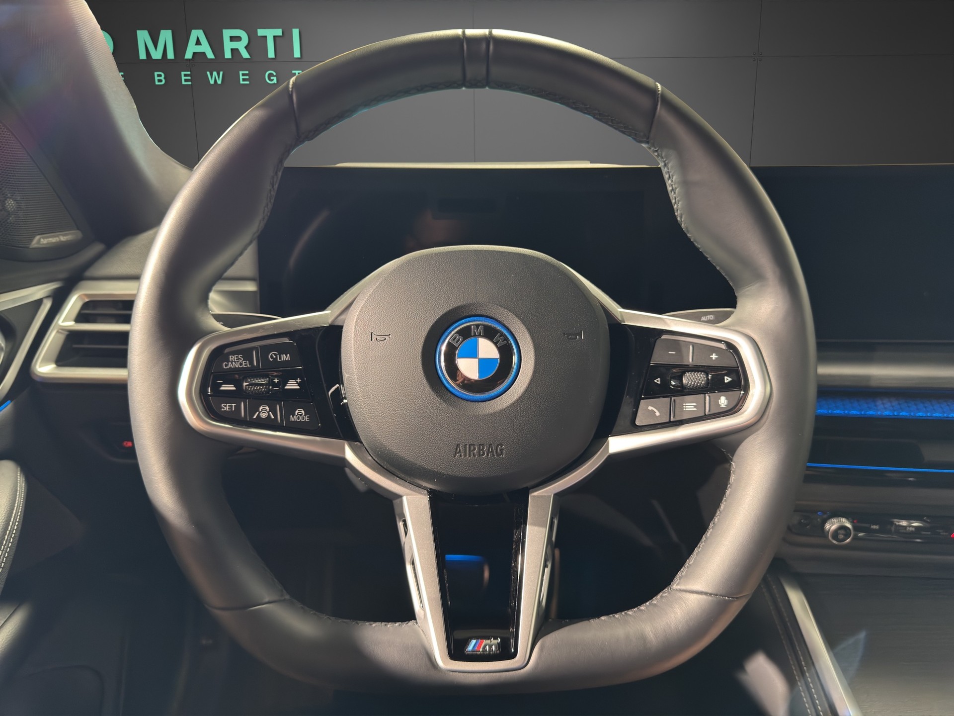 BMW i4 xDrive40 M Sport-image-14