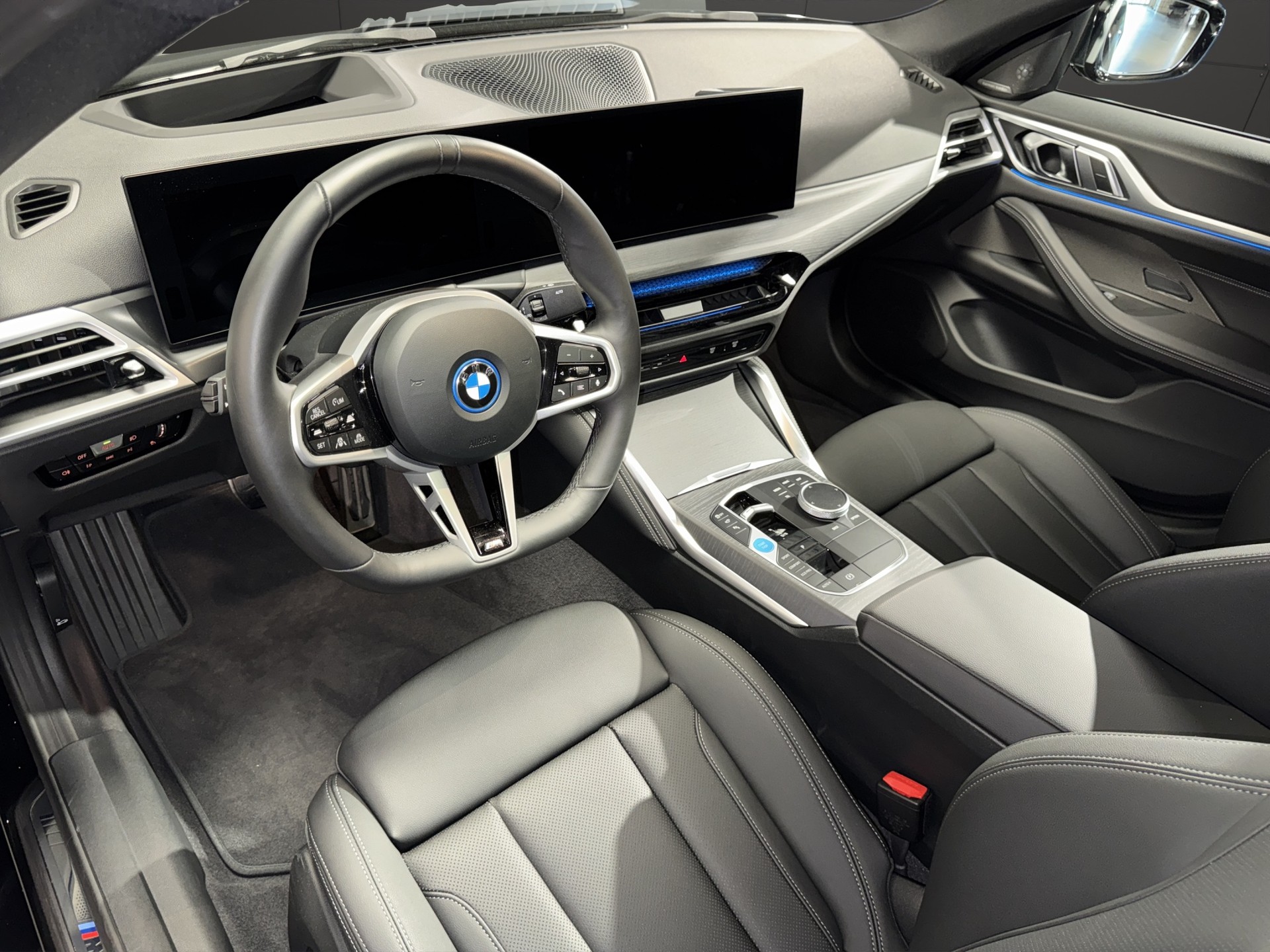 BMW i4 xDrive40 M Sport-image-8