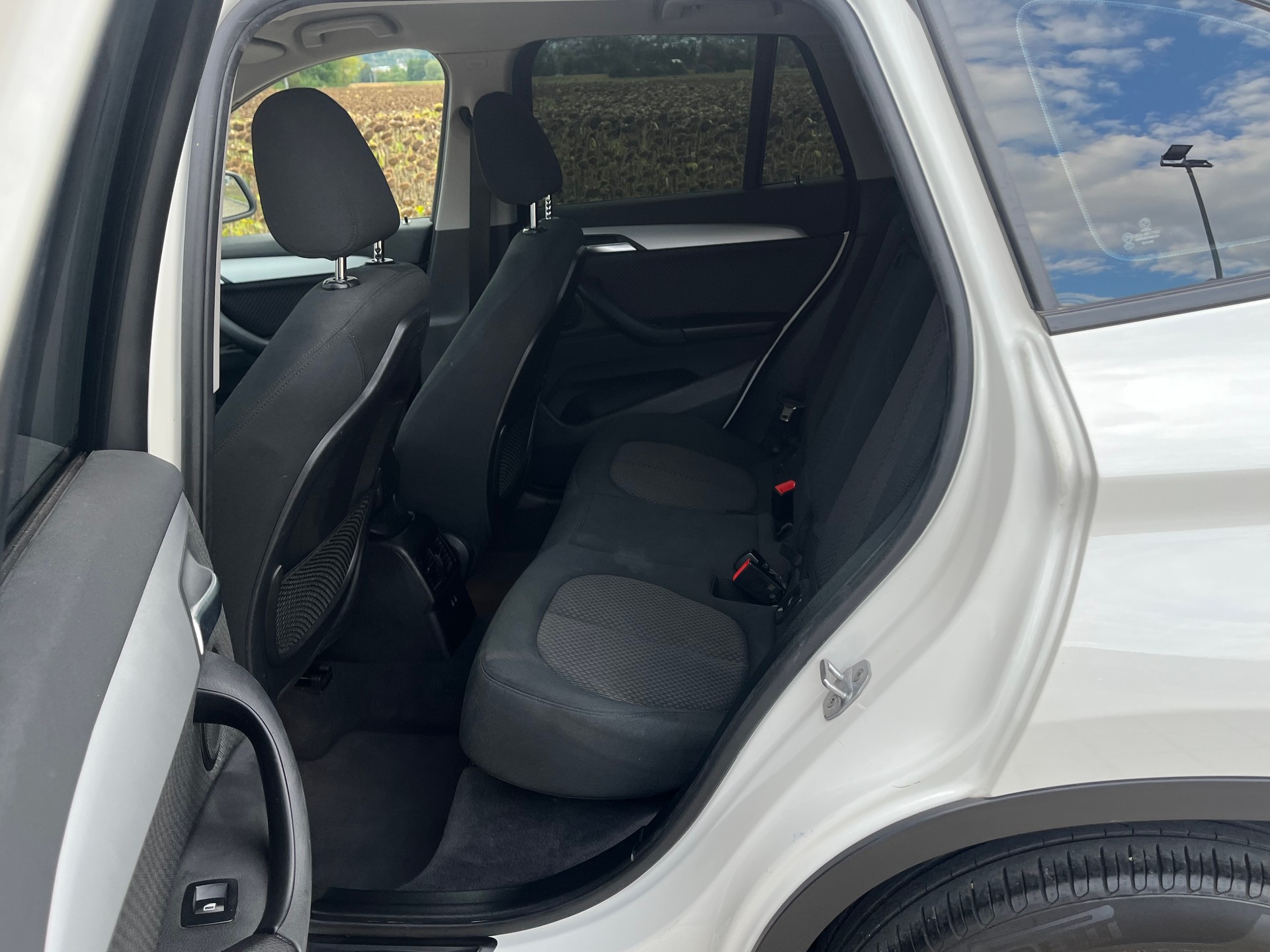 BMW X1 xDrive 18d xLine Steptronic-image-15