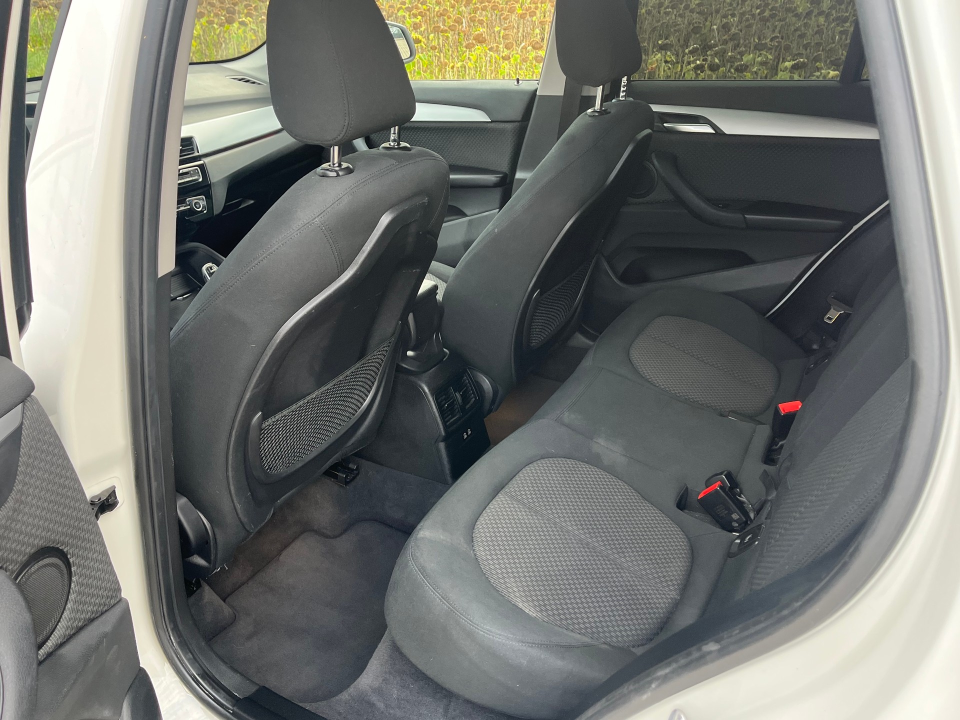 BMW X1 xDrive 18d xLine Steptronic-image-12