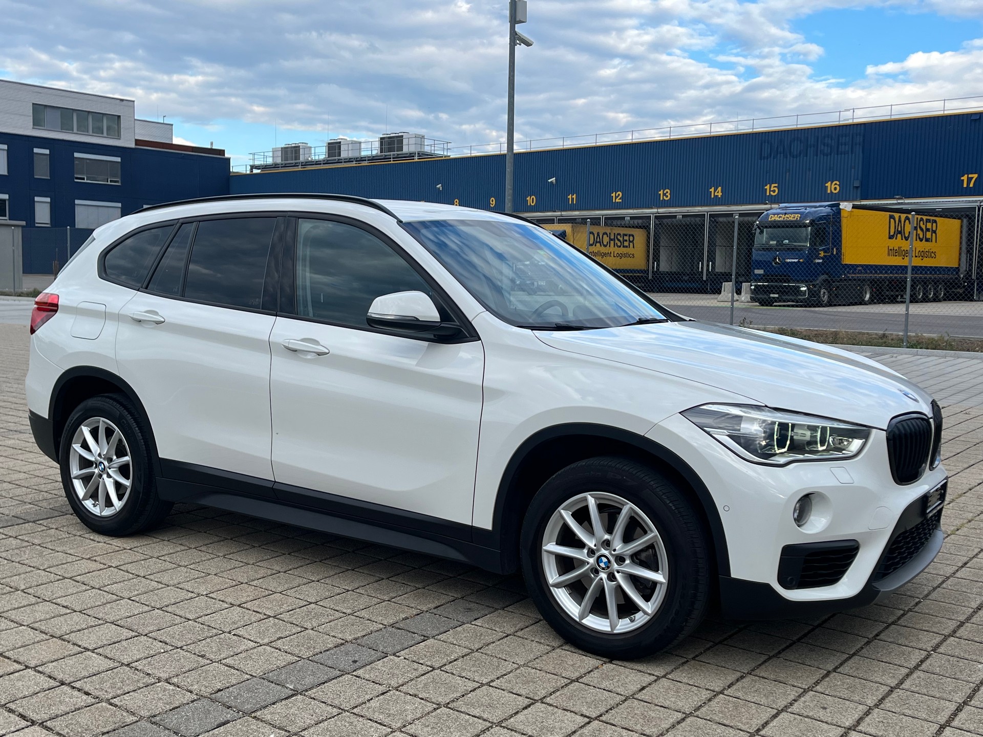 BMW X1 xDrive 18d xLine Steptronic-image-6