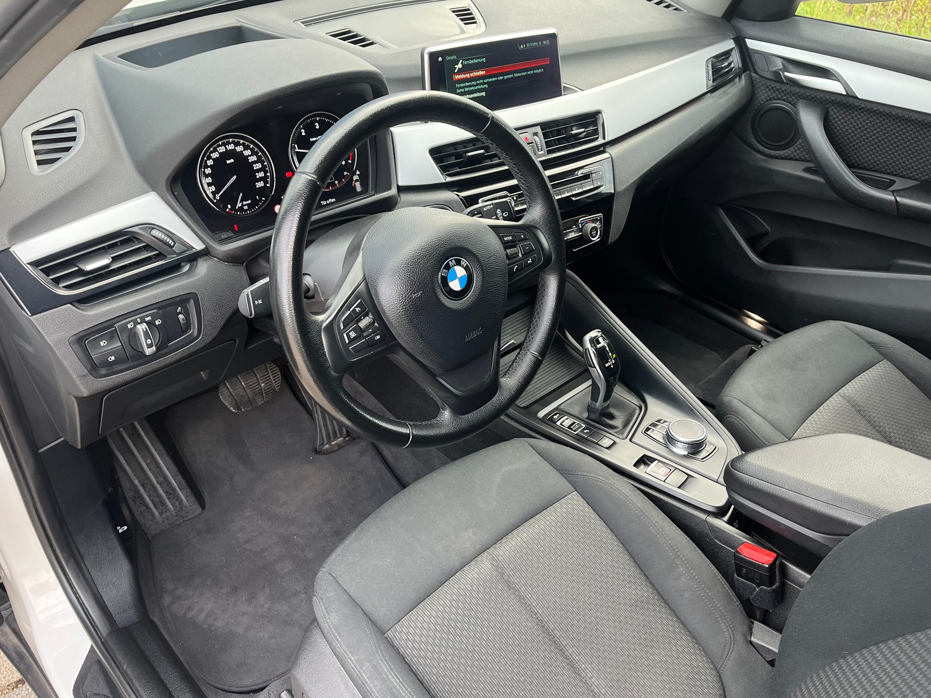 BMW X1 xDrive 18d xLine Steptronic-image-8