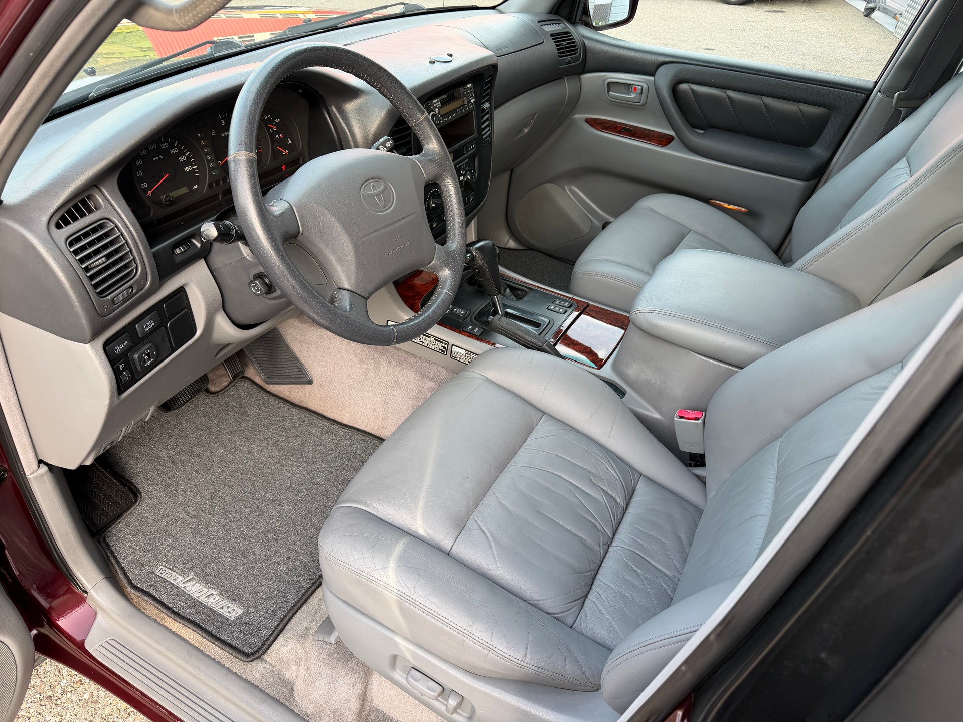 TOYOTA Land Cruiser 500 4.2 TD-image-4