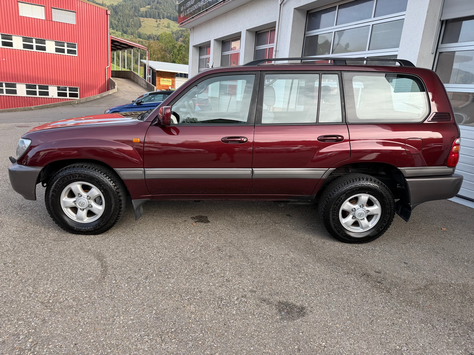 TOYOTA Land Cruiser 500 4.2 TD-showroom-element-1