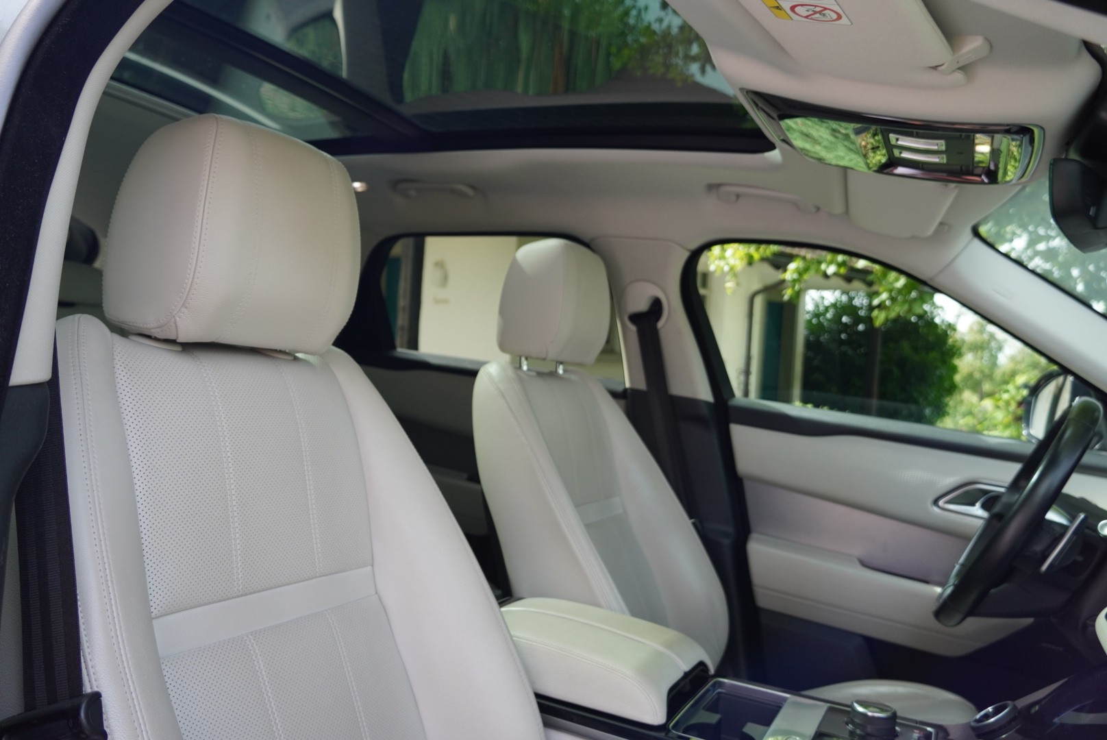 LAND ROVER Range Rover Velar R-Dynamic P 250 S Automatic-image-6