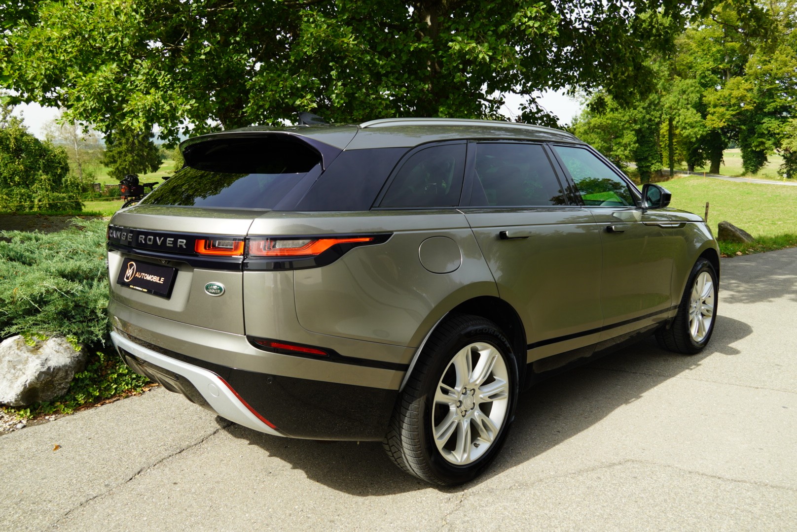 LAND ROVER Range Rover Velar R-Dynamic P 250 S Automatic-image-4