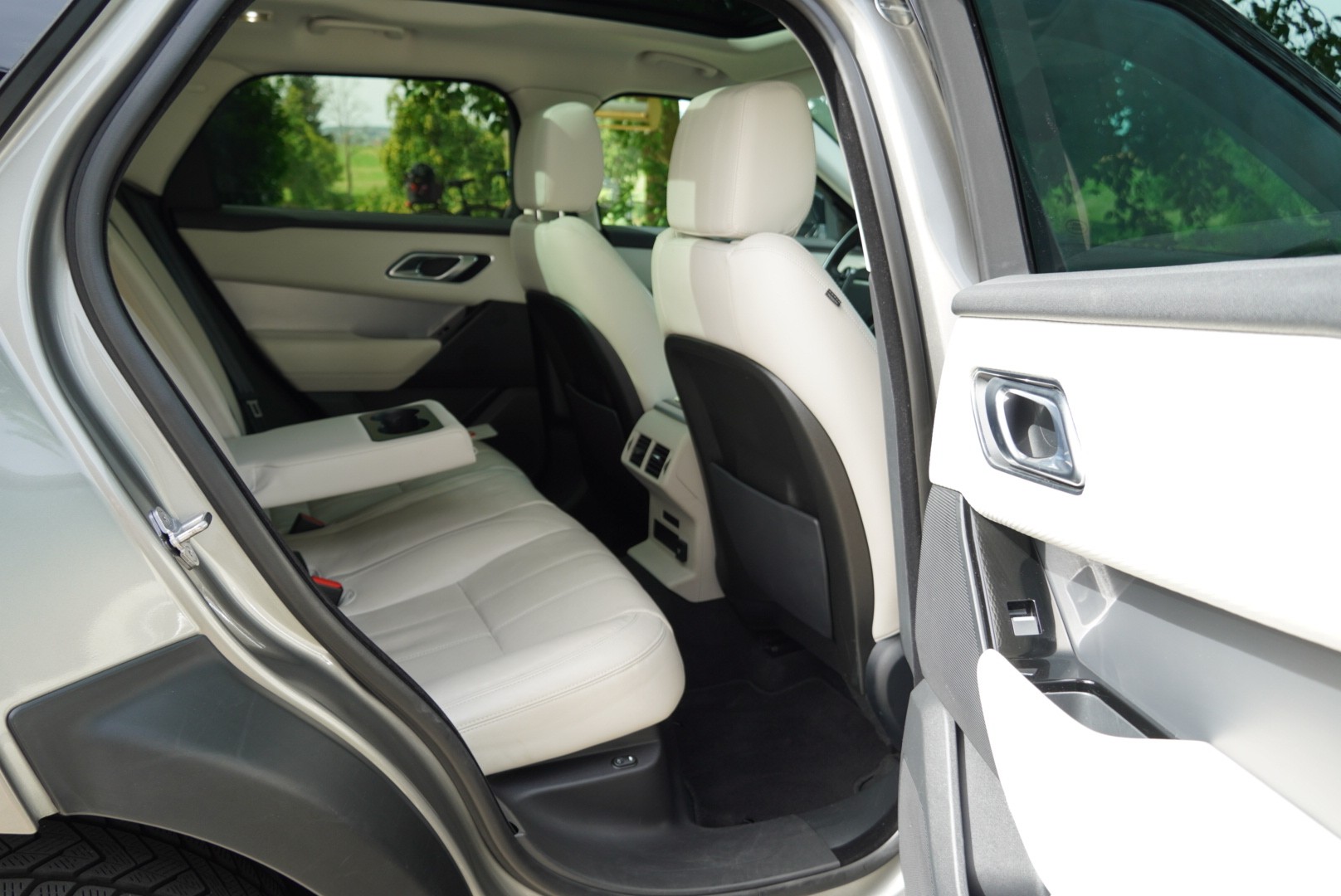 LAND ROVER Range Rover Velar R-Dynamic P 250 S Automatic-image-8