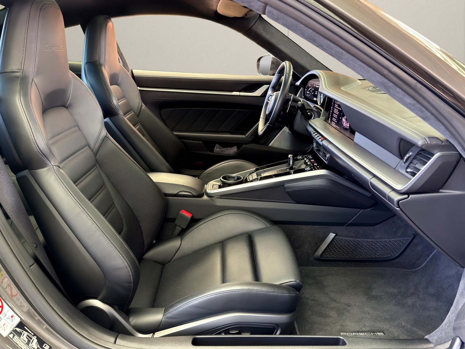 PORSCHE 911 Turbo S PDK-image-10
