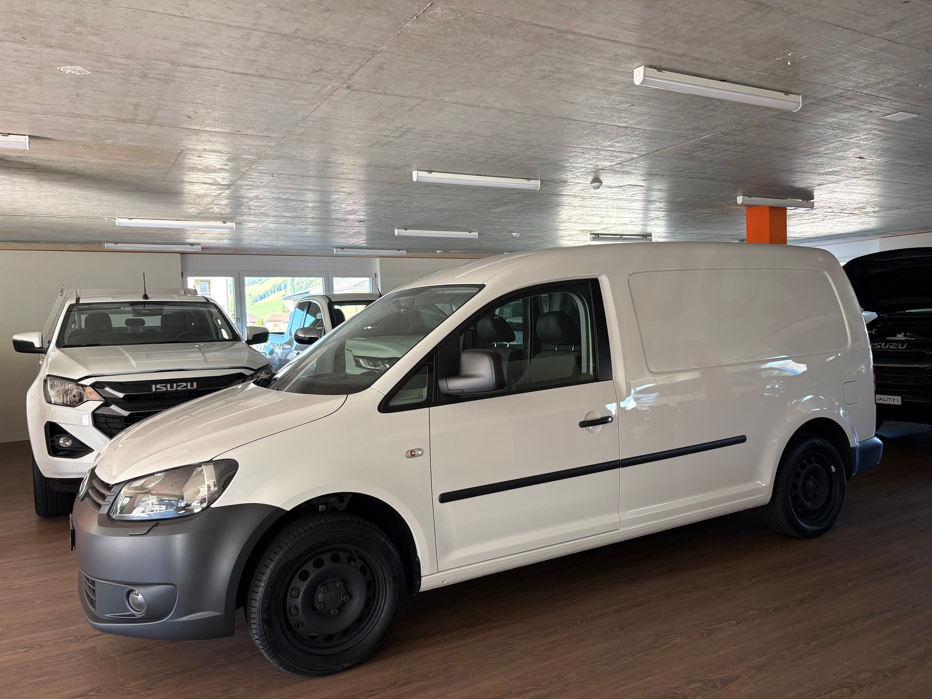 VW Caddy Maxi 2.0 TDI-image-6