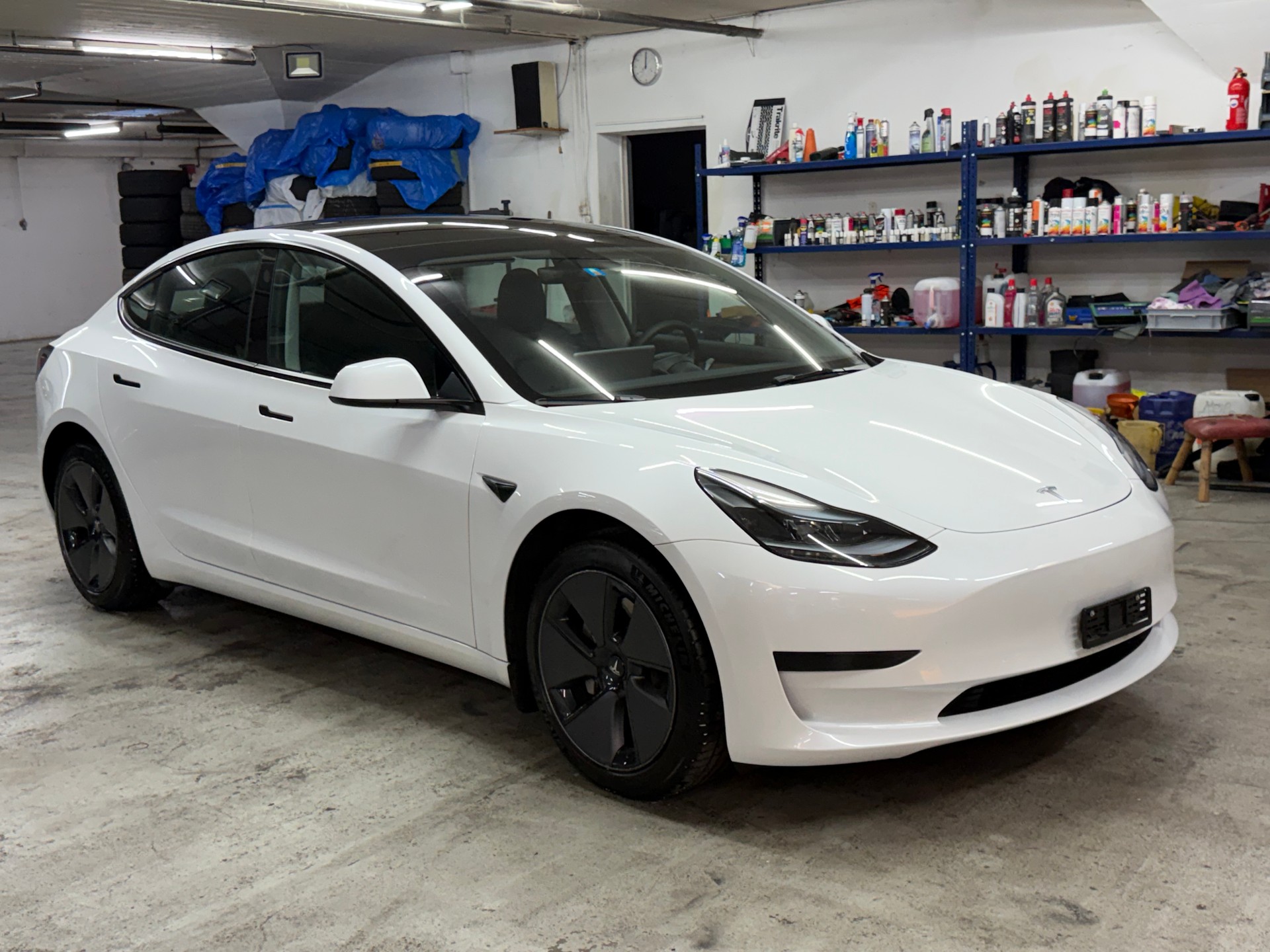 TESLA Model 3-image-0