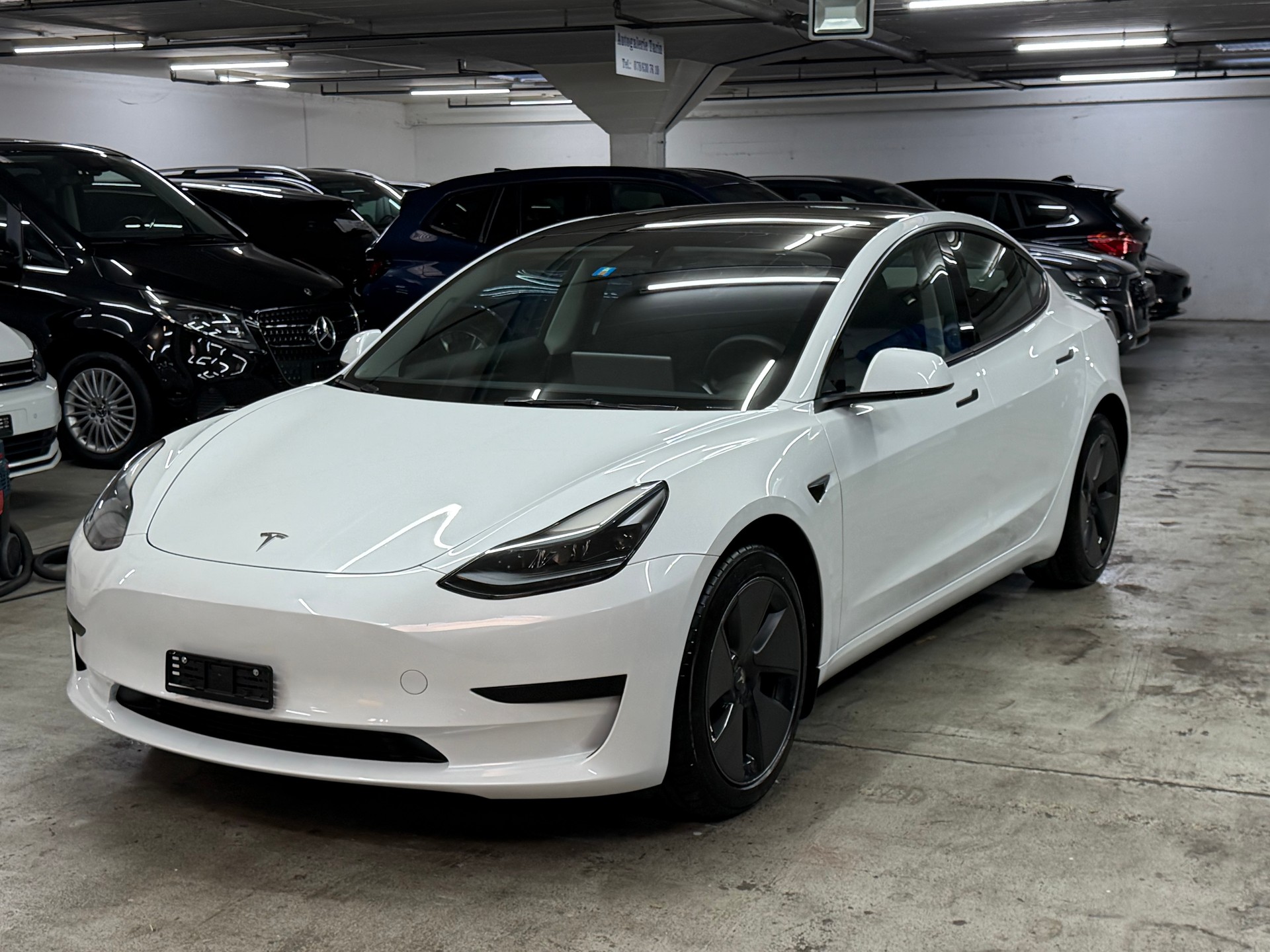 TESLA Model 3-image-2
