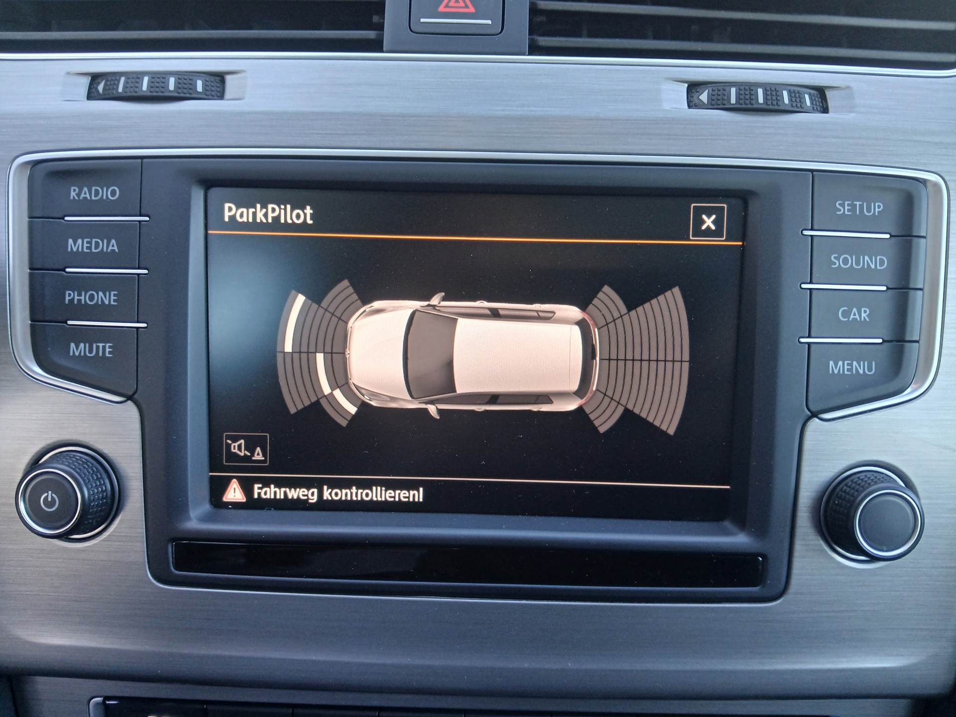 VW Golf 2.0 TDI Comfortline 4Motion-image-10