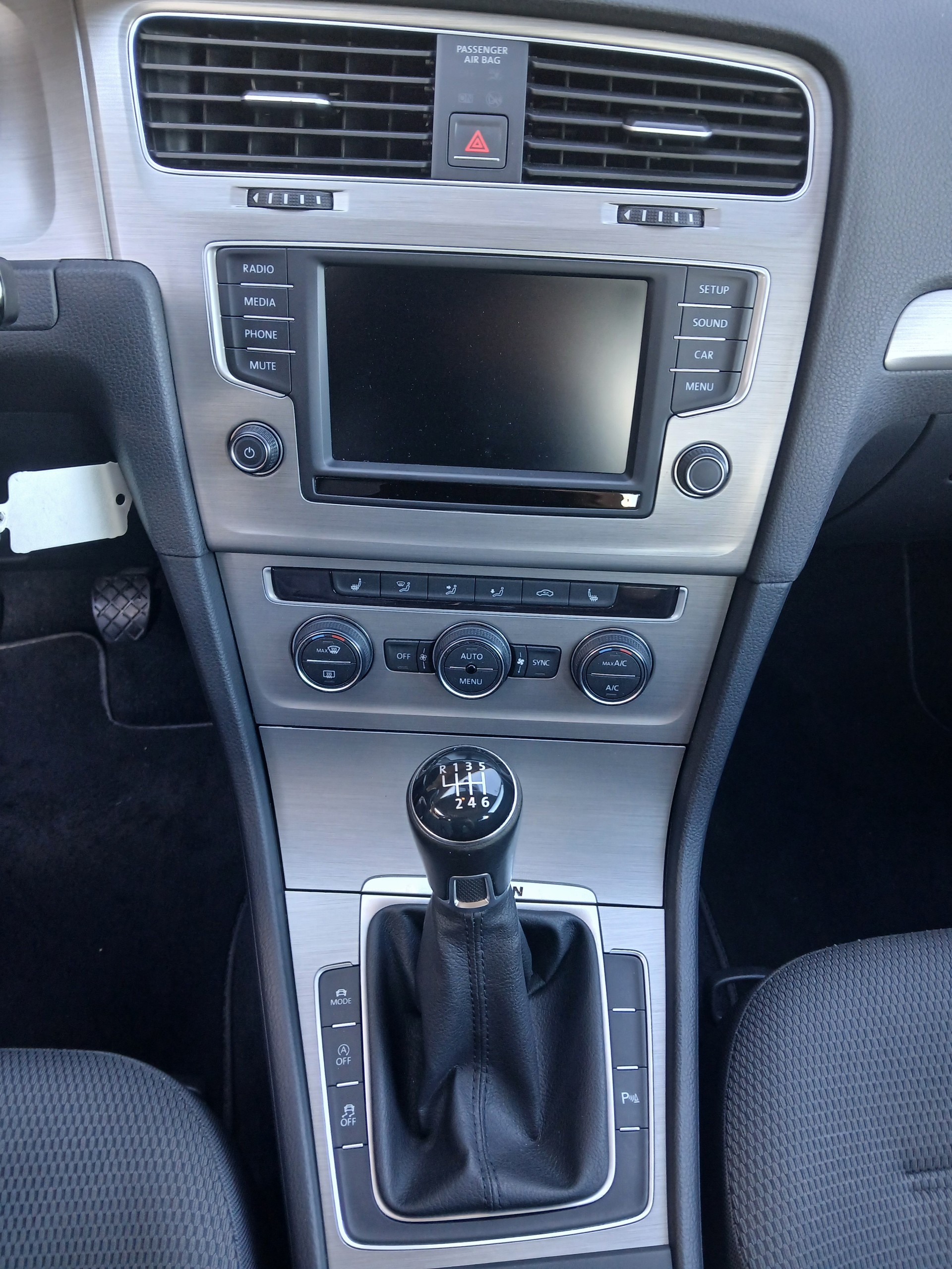 VW Golf 2.0 TDI Comfortline 4Motion-image-7