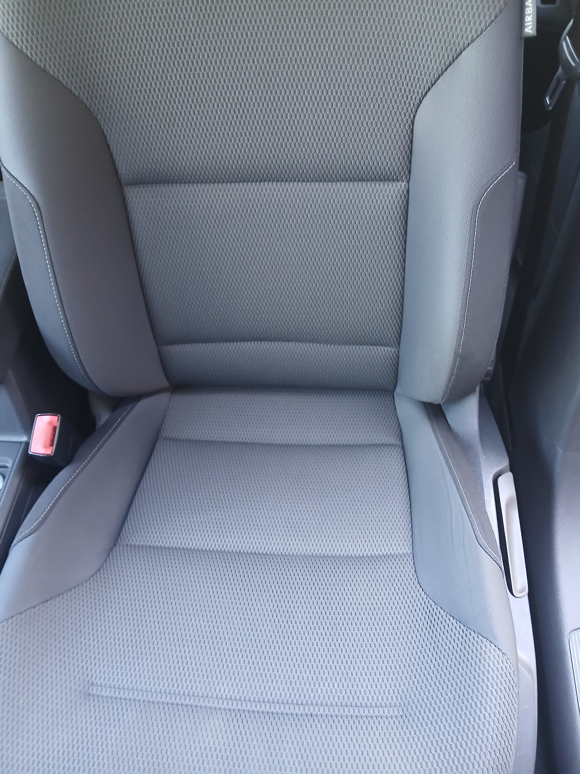 VW Golf 2.0 TDI Comfortline 4Motion-image-5
