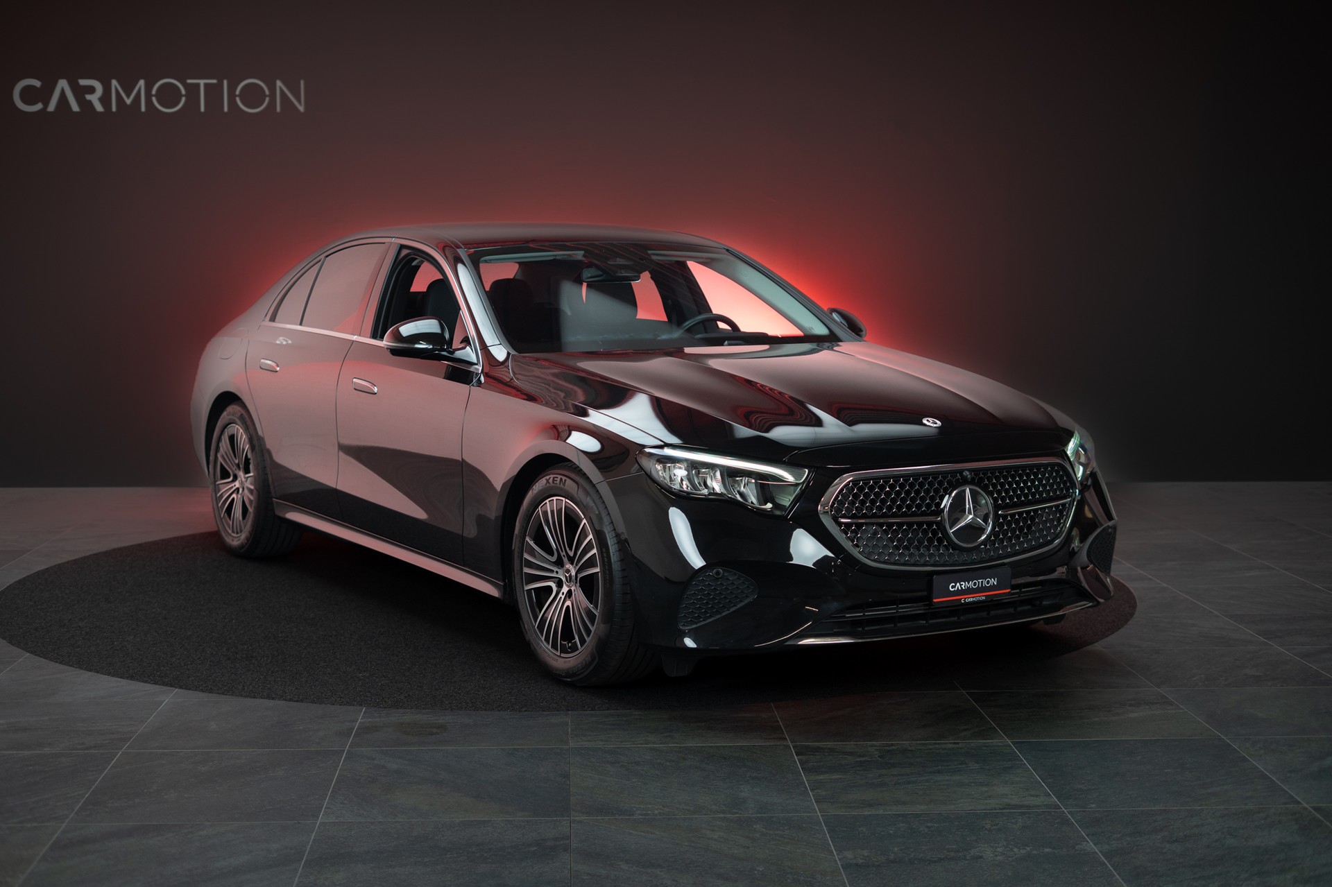 MERCEDES-BENZ E 220 d Avantgarde / MBUX Superscreen / Sitzheizung / 360° Kamera-image-2