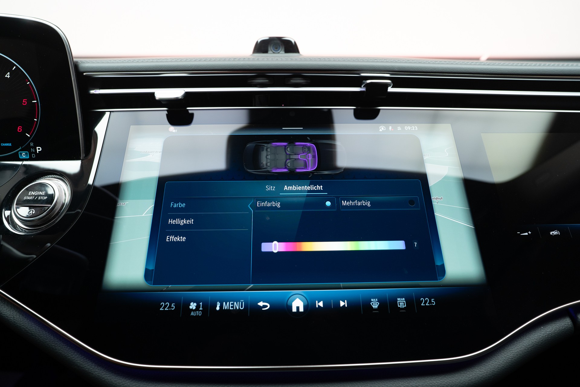 MERCEDES-BENZ E 220 d Avantgarde / MBUX Superscreen / Sitzheizung / 360° Kamera-image-28