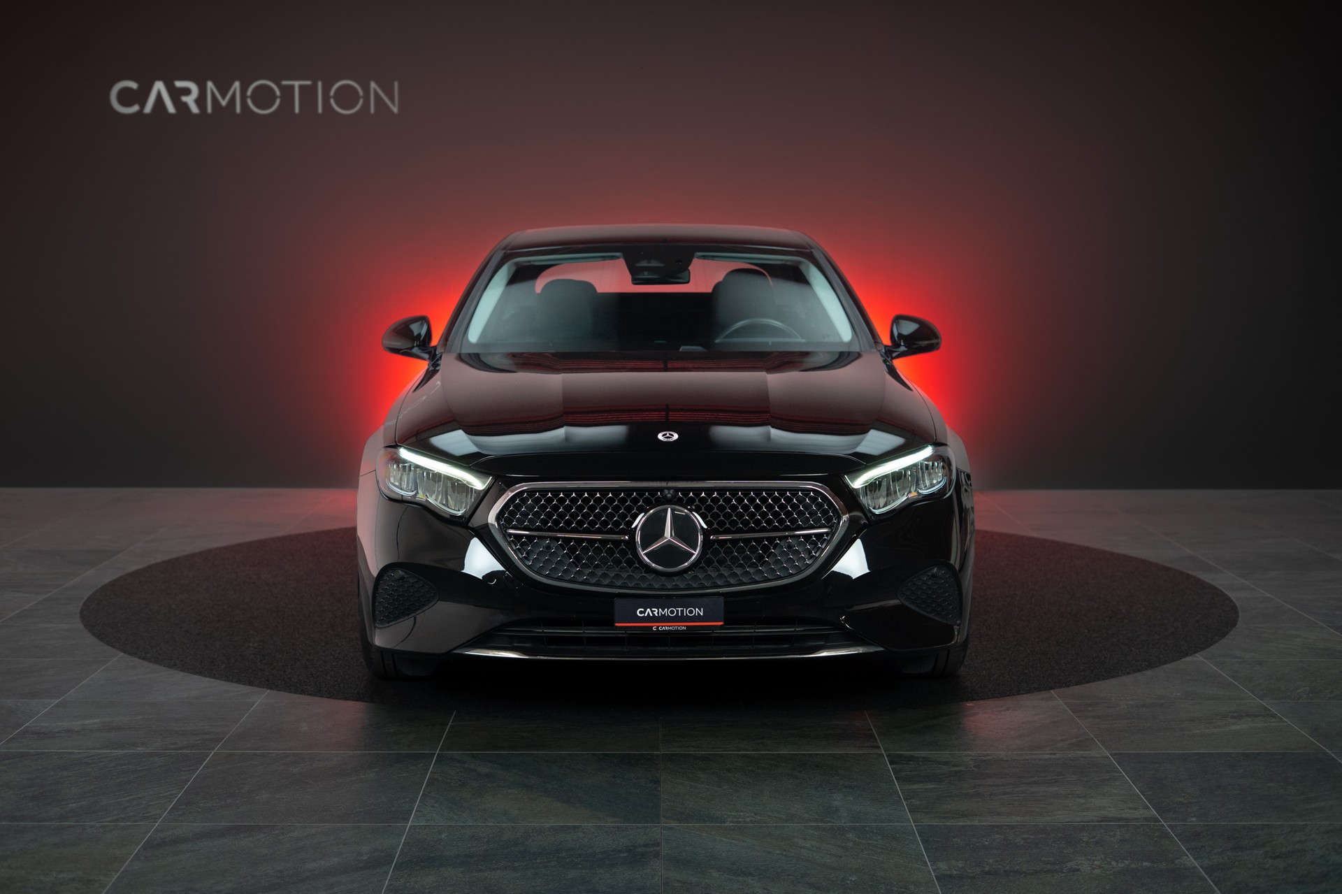 MERCEDES-BENZ E 220 d Avantgarde / MBUX Superscreen / Sitzheizung / 360° Kamera-image-1