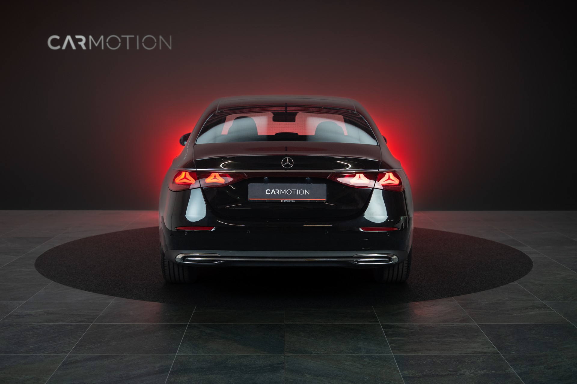 MERCEDES-BENZ E 220 d Avantgarde / MBUX Superscreen / Sitzheizung / 360° Kamera-image-4