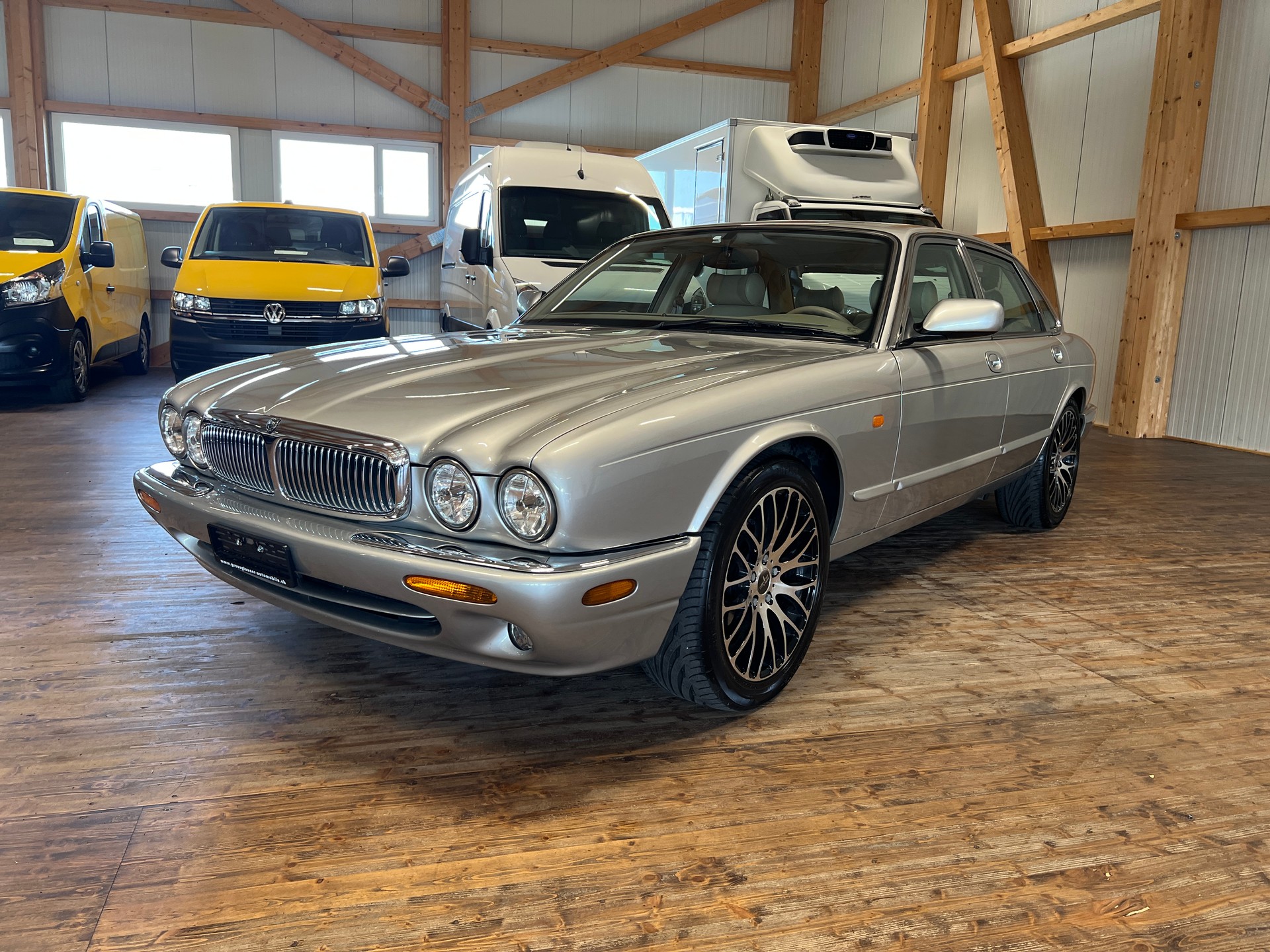 JAGUAR XJ 4.0 V8 Sovereign-image-0