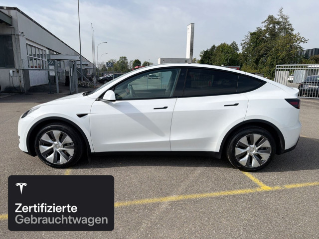 TESLA Model Y Long Range AWD-image-3