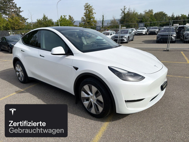 TESLA Model Y Long Range AWD-image-11