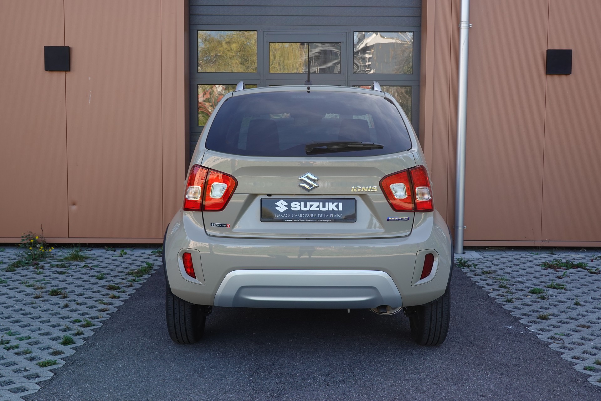 SUZUKI Ignis 1.2i Compact+ Hybrid "* CH Auto * 3 ans de G0arantie * Clim Auto * Caméra * Apple Car Play * Capteurs *"-image-8
