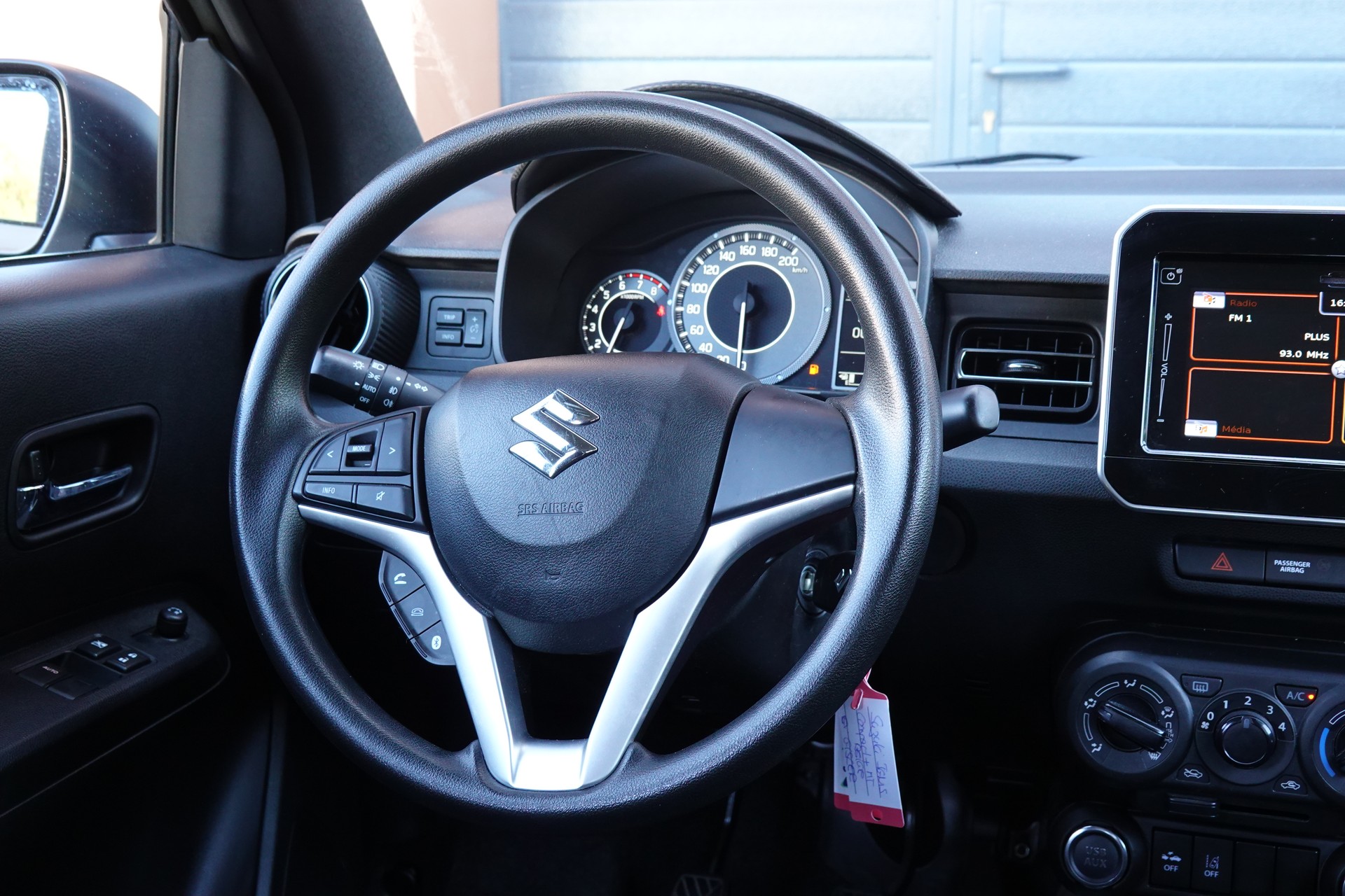 SUZUKI Ignis 1.2i Compact+ Hybrid "* CH Auto * 3 ans de G0arantie * Clim Auto * Caméra * Apple Car Play * Capteurs *"-image-11