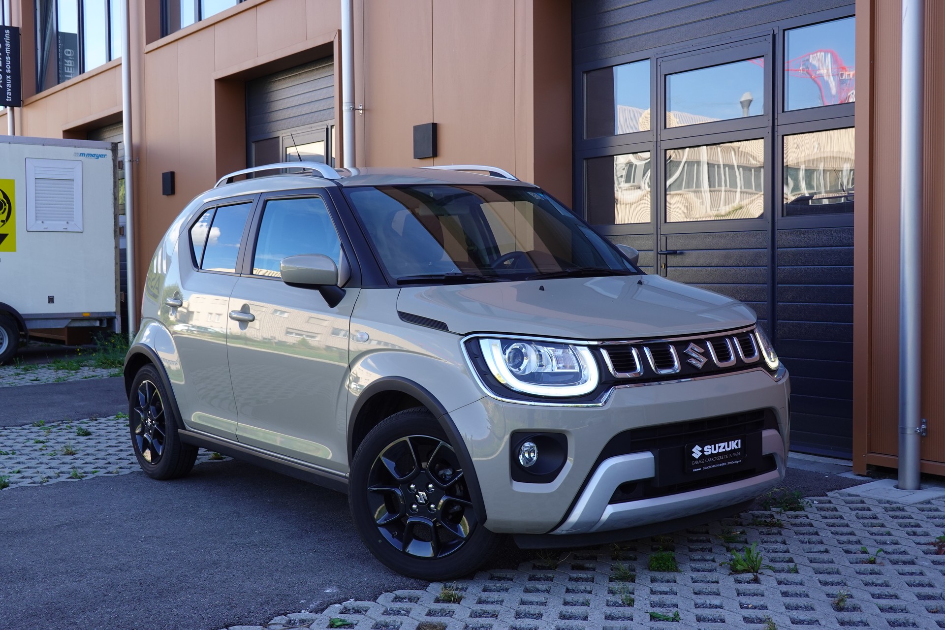 SUZUKI Ignis 1.2i Compact+ Hybrid "* CH Auto * 3 ans de G0arantie * Clim Auto * Caméra * Apple Car Play * Capteurs *"-image-5