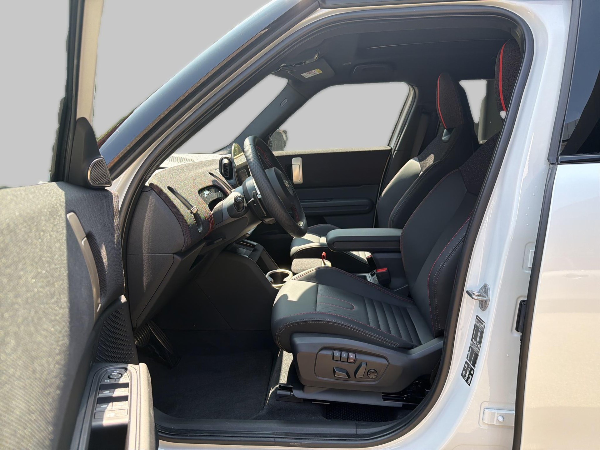 MINI John Cooper Works Countryman ALL4-image-13