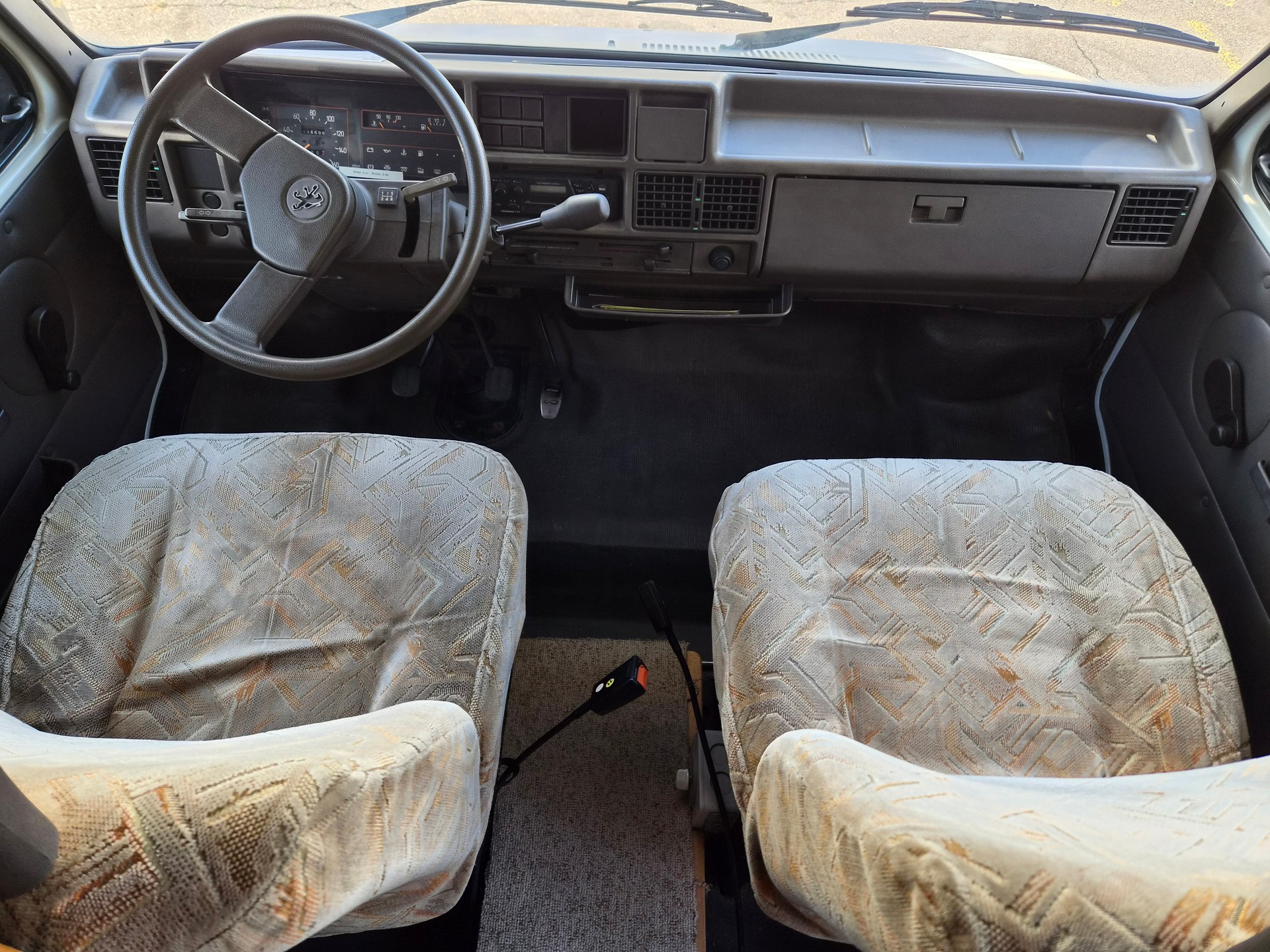 PEUGEOT J 5 Wohnwagen-image-20