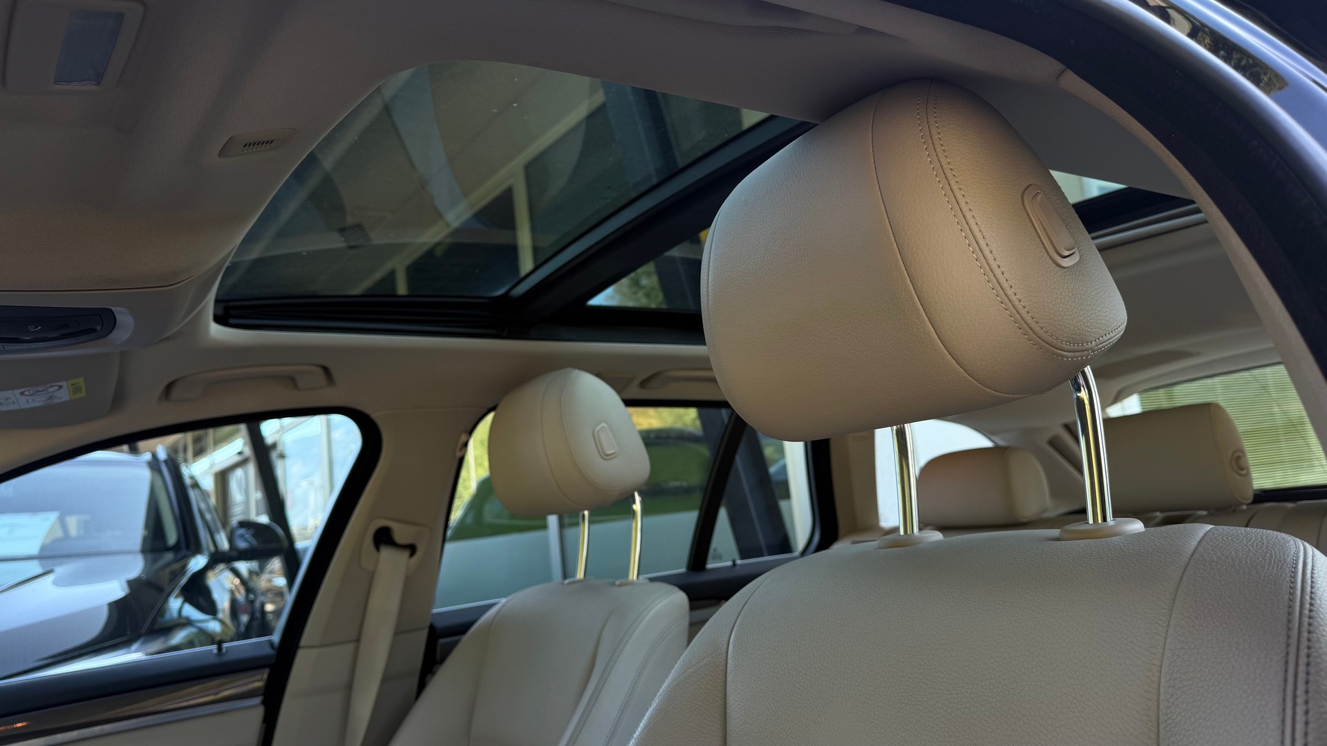 BMW 535d Touring xDrive Luxury Line Steptronic-image-7