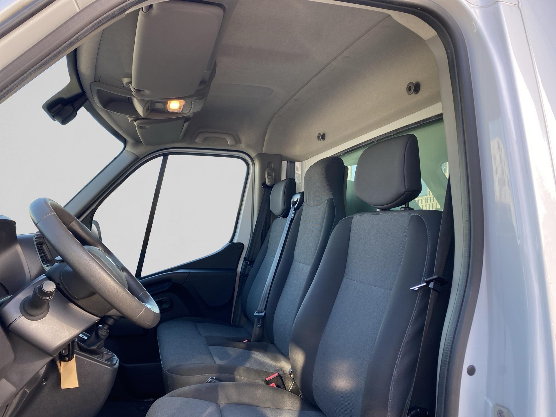 RENAULT Master T35 dCi145 L3-image-11