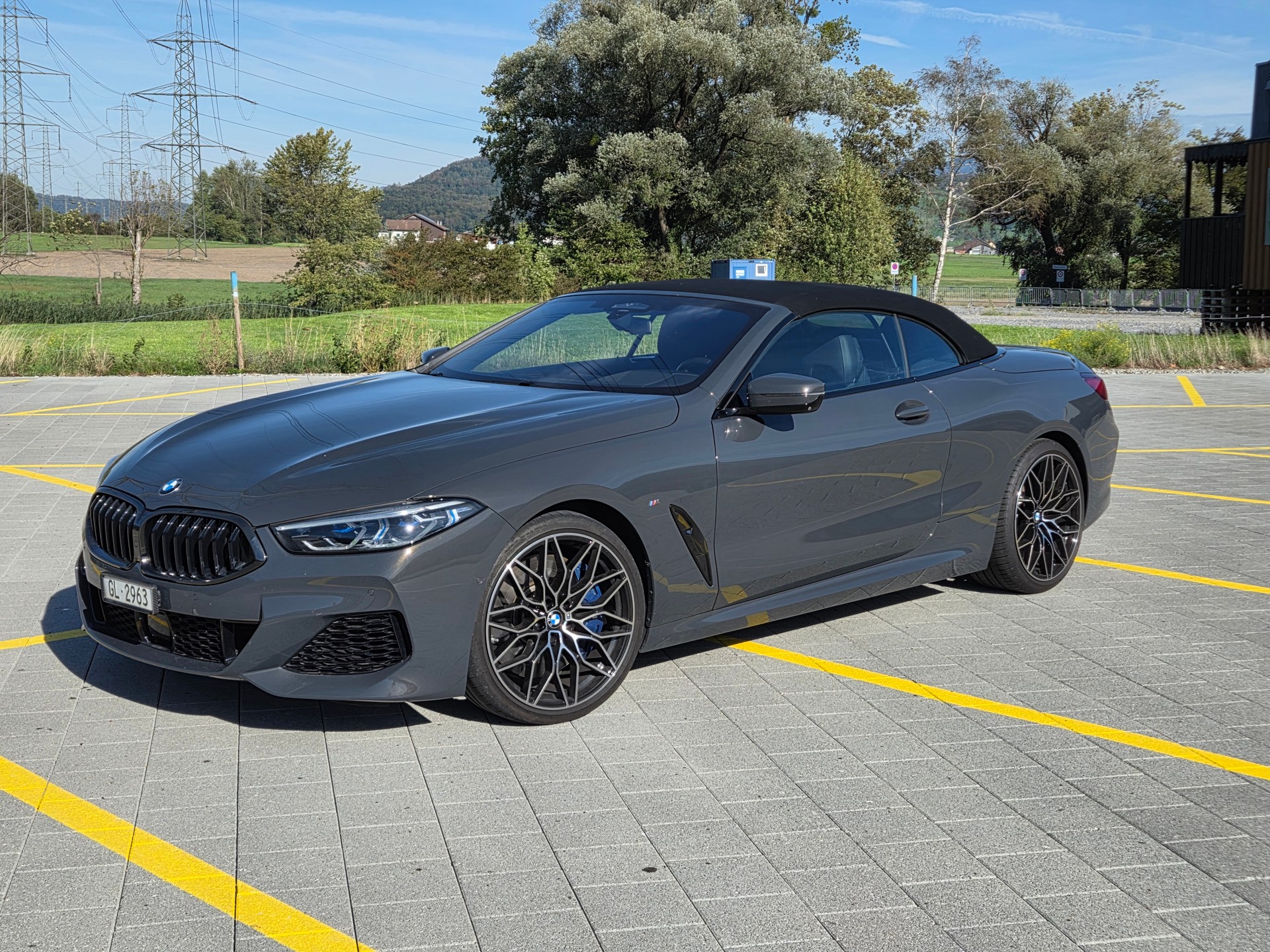 BMW M850i xDrive-image-0