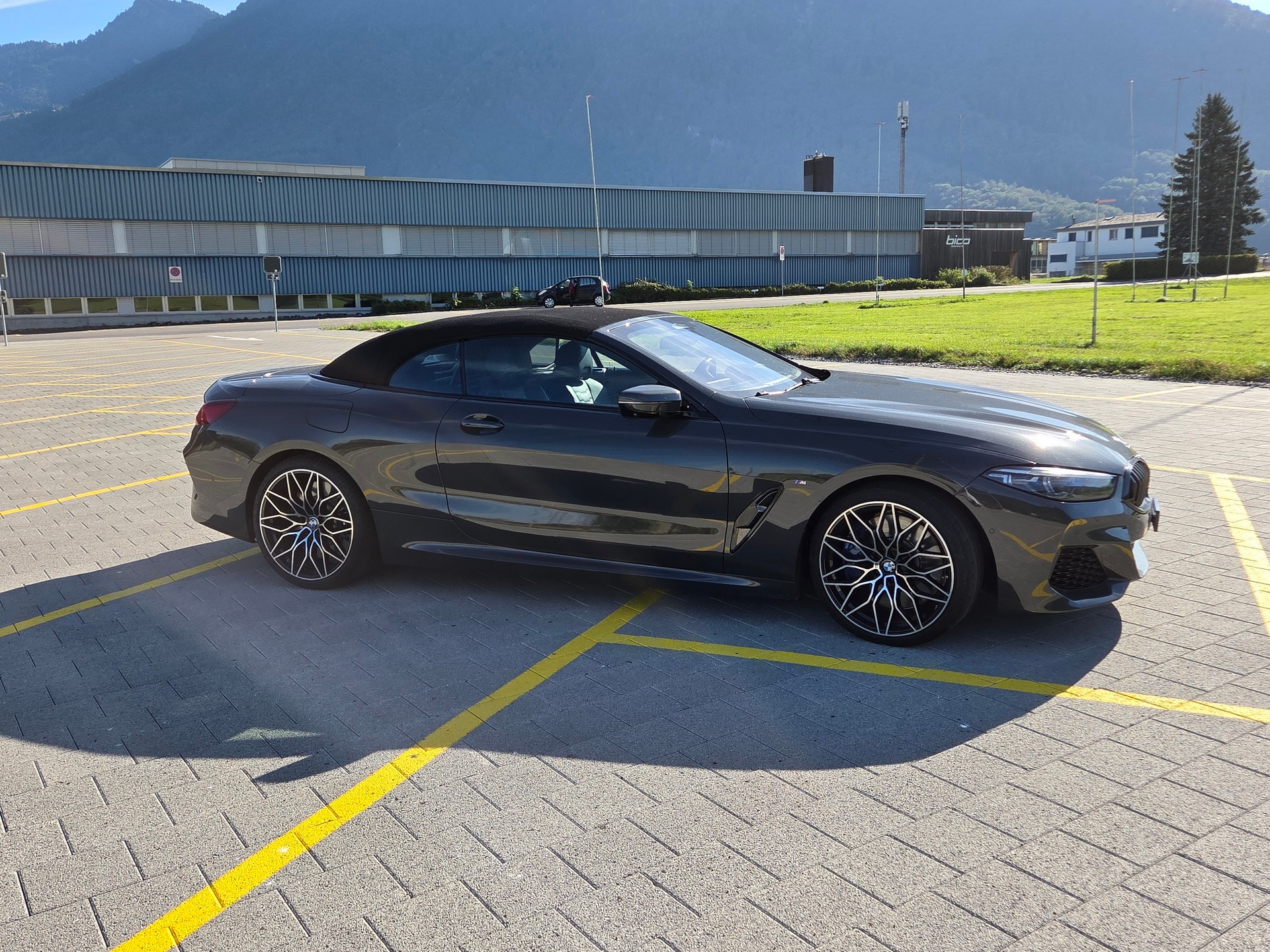 BMW M850i xDrive-image-1