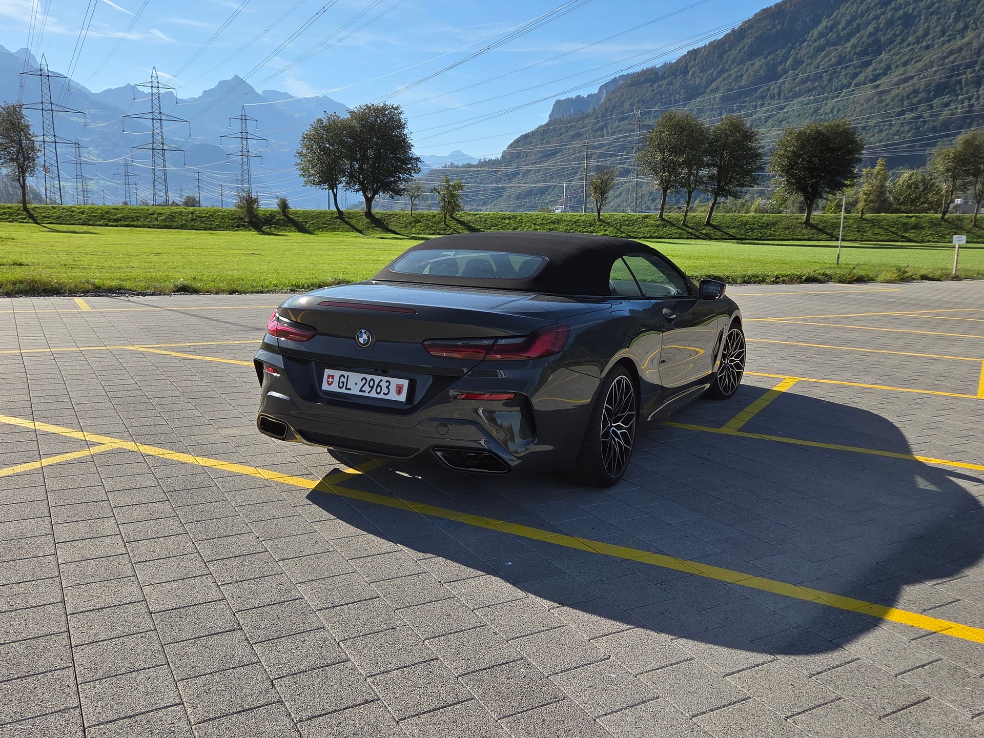BMW M850i xDrive-image-2