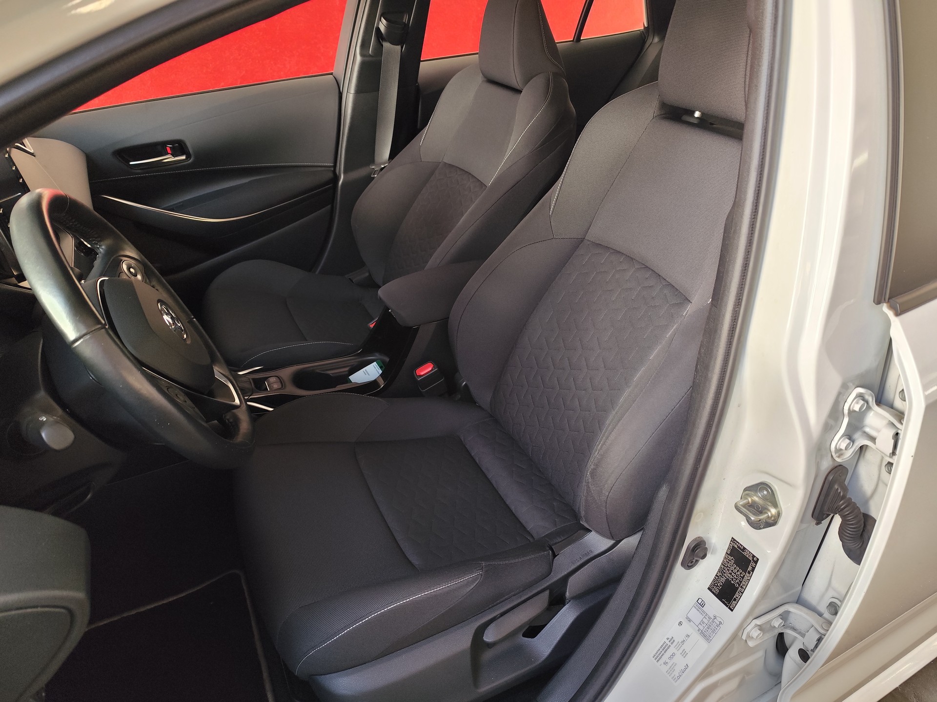 TOYOTA Corolla Touring Sports 1.8 HSD Trend e-CVT-image-5