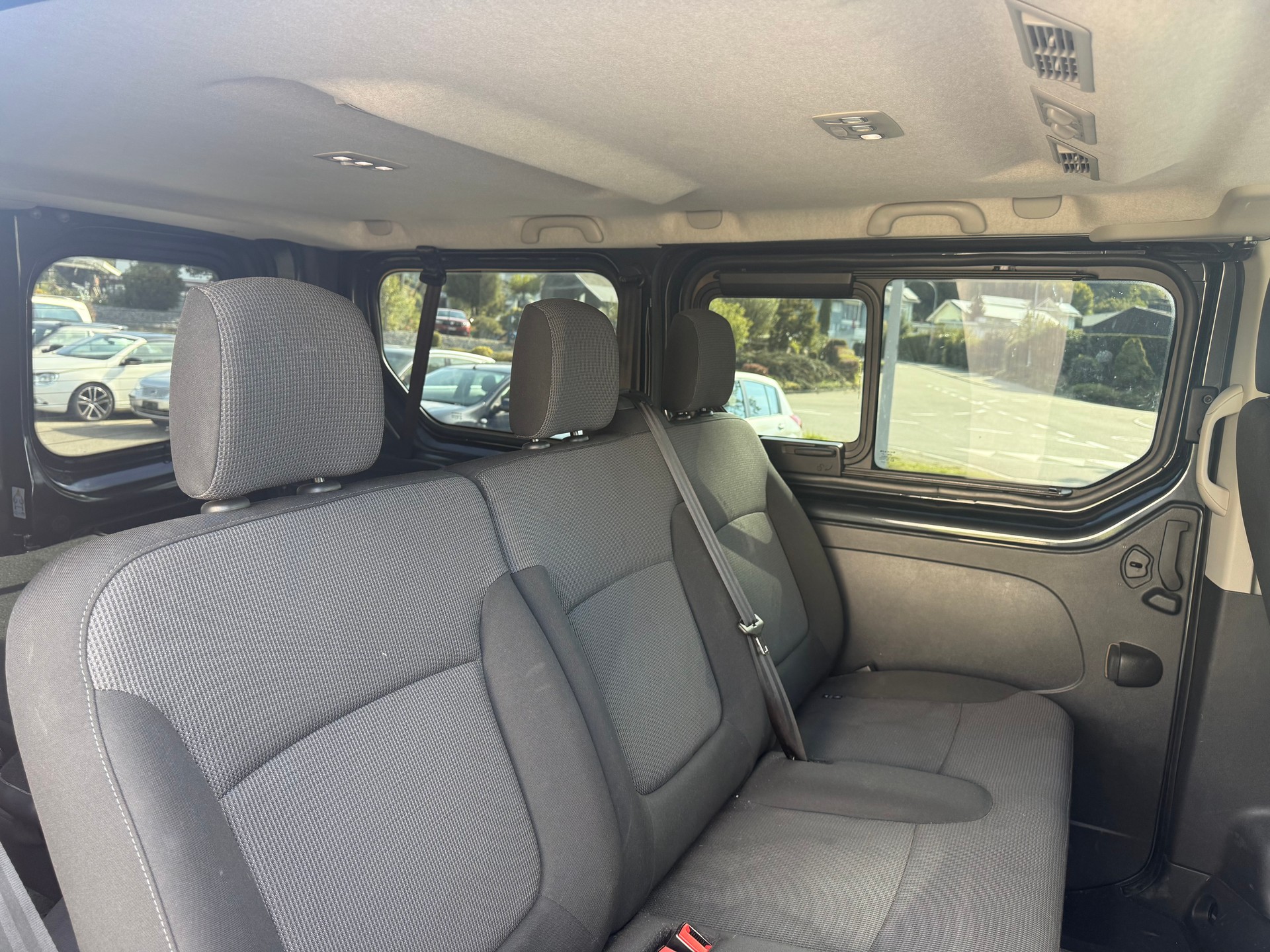 NISSAN PRIMASTAR-image-7