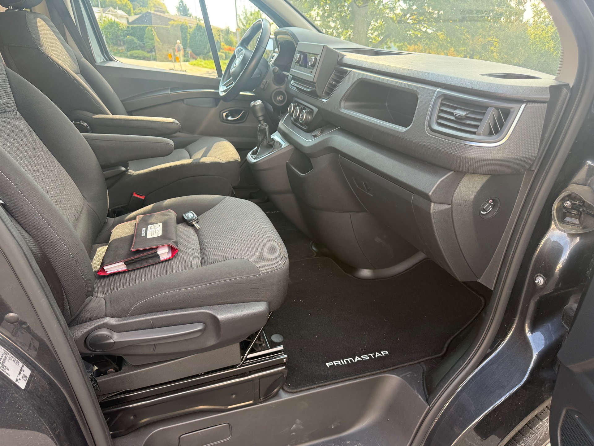 NISSAN PRIMASTAR-image-10