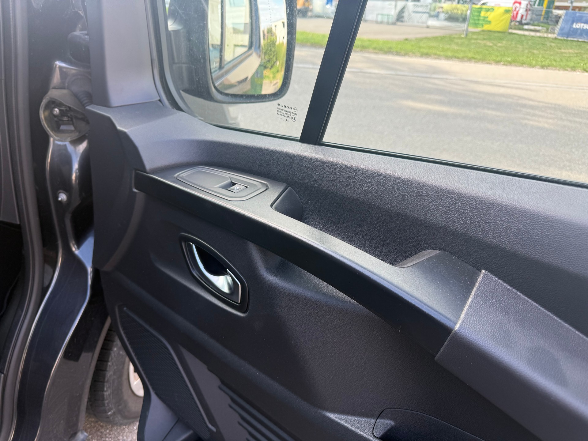 NISSAN PRIMASTAR-image-9
