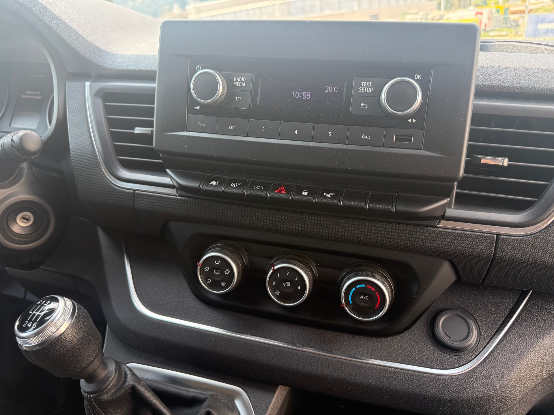 NISSAN PRIMASTAR-image-12