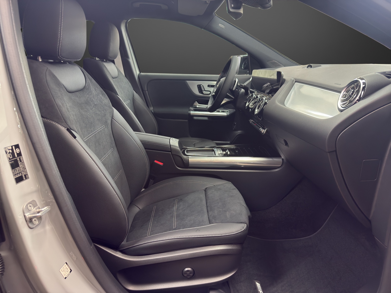 MERCEDES-BENZ GLA 200 Night Star-image-10