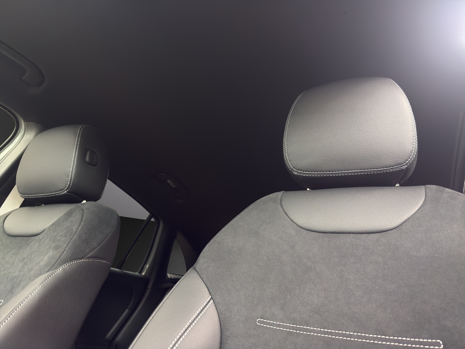 MERCEDES-BENZ GLA 200 Night Star-image-12