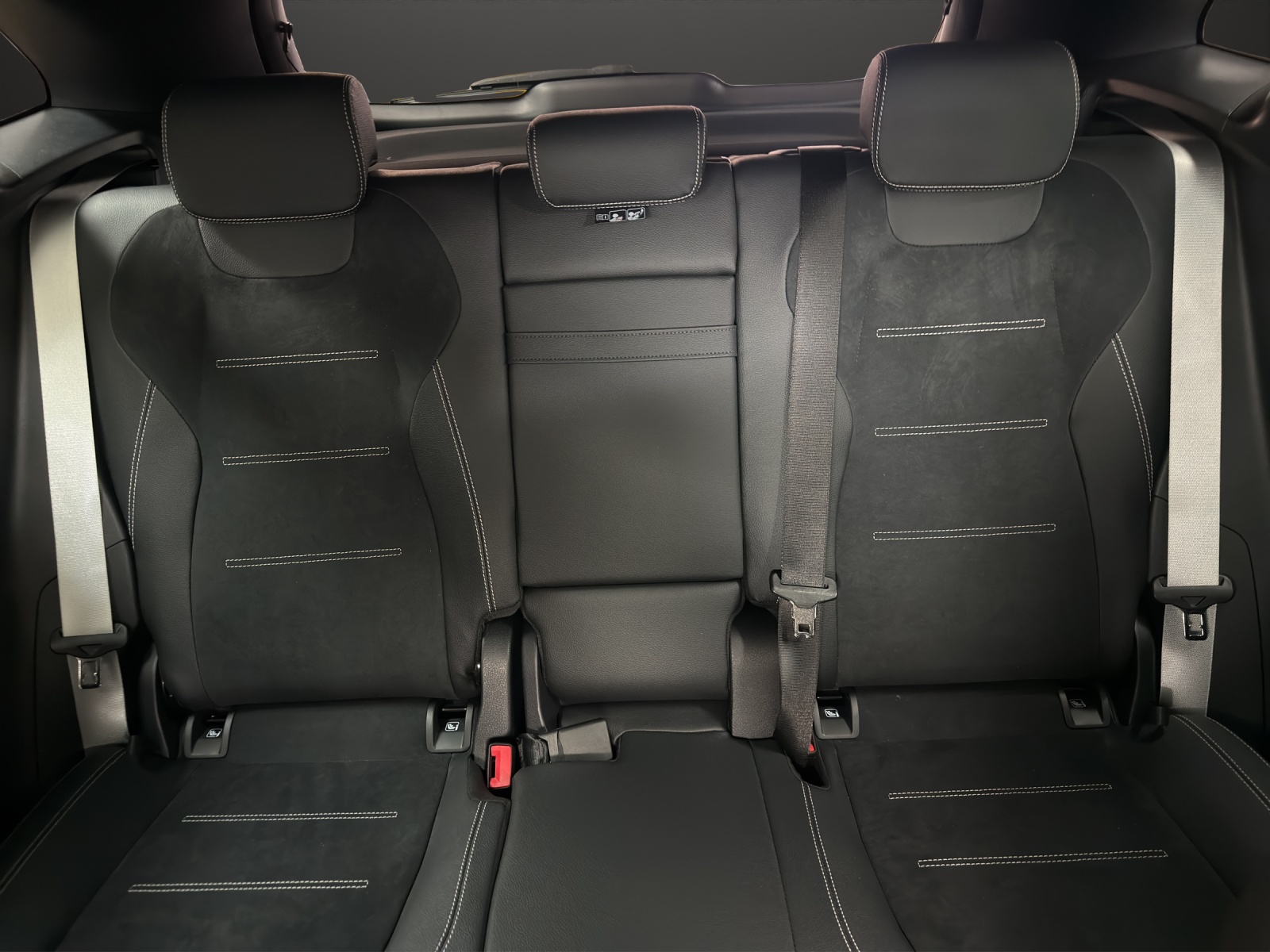 MERCEDES-BENZ GLA 200 Night Star-image-13