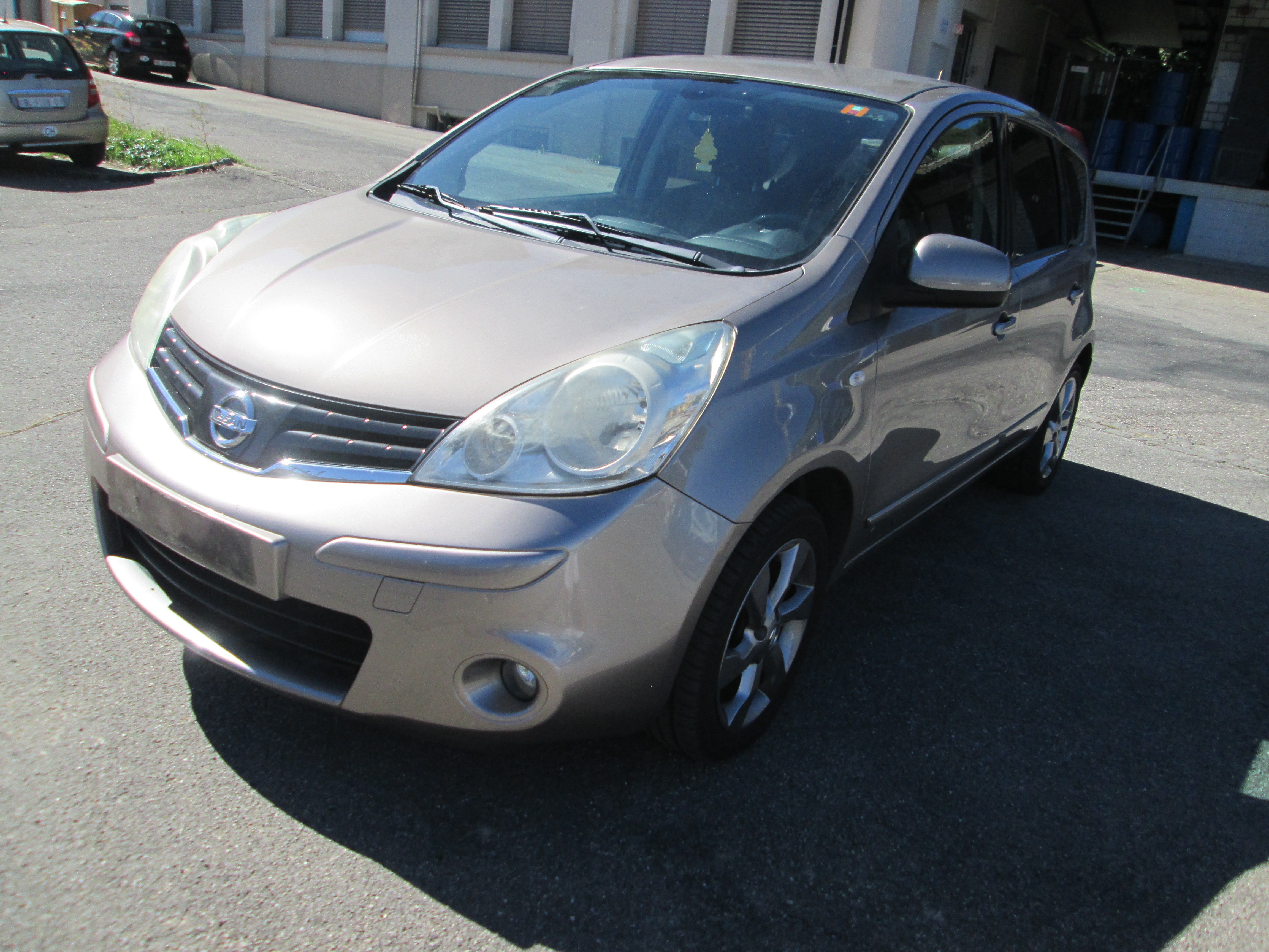 Car photo