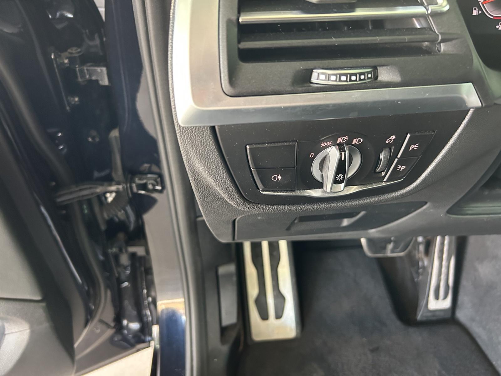 BMW X4 20i xDrive-image-20