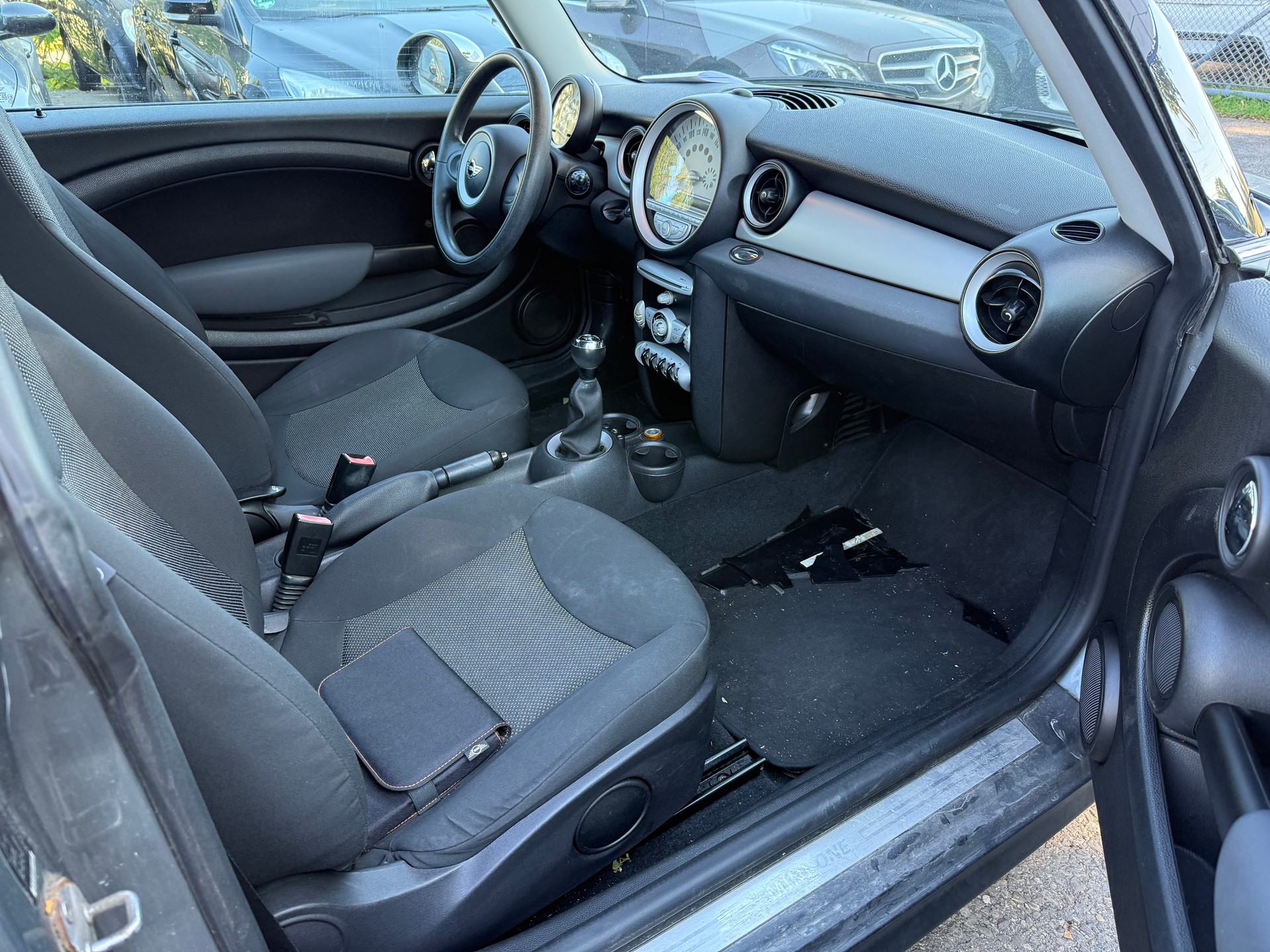 MINI One-image-7