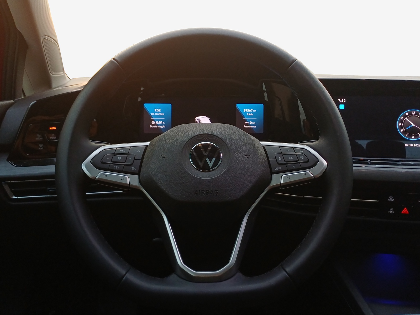 VW Golf 1.5 eTSI mHEV ACT Style DSG-image-9