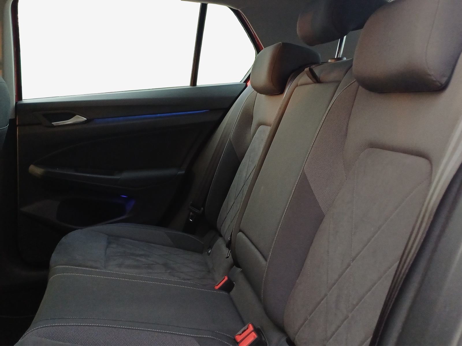 VW Golf 1.5 eTSI mHEV ACT Style DSG-image-11