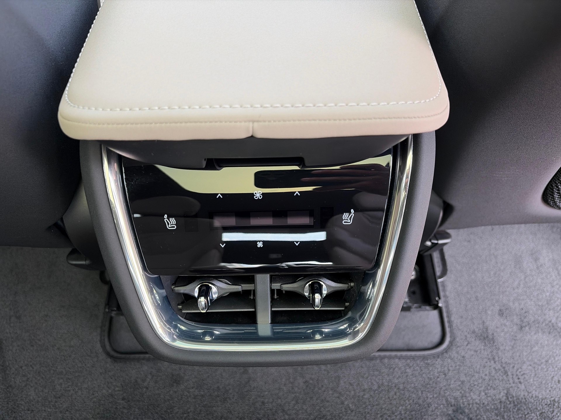 VOLVO EX90 Twin Ultra 6P. AWD-image-14