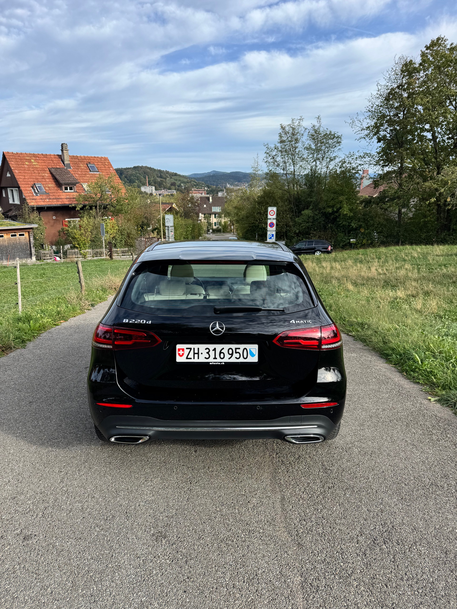 MERCEDES-BENZ B 220 d AMG Line 4matic-image-1